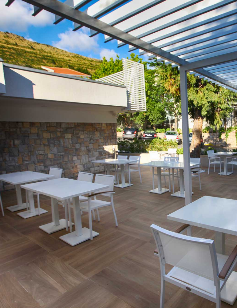 Hôtel Castellastva 4★ à Petrovac – Séjour bord de mer au Monténégro
