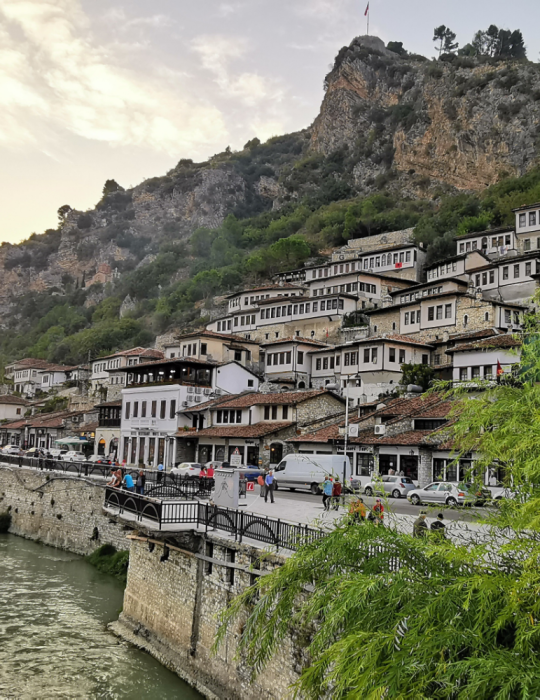 Circuit Albanie en étoile 8 jours – Tirana, Berat, Kruja & Shkodra
