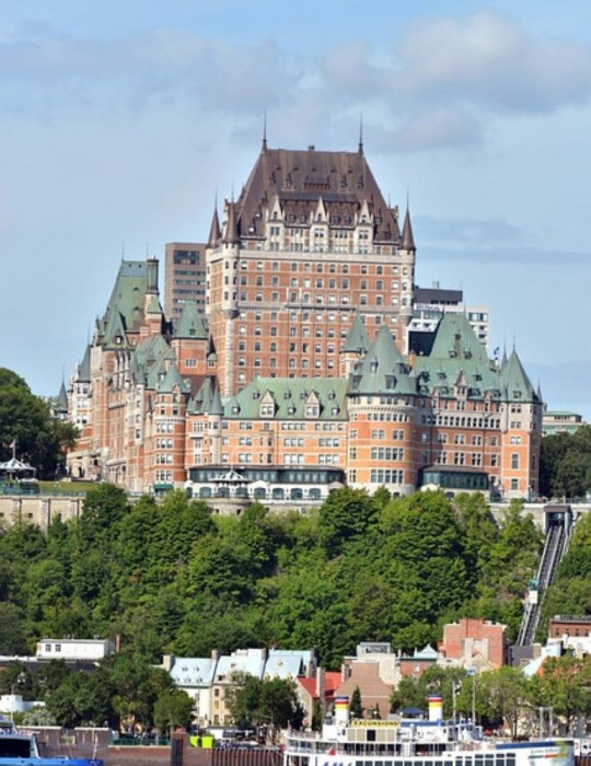 Circuit Québec & Mauricie 8 jours – Vieux-Québec, Cabane à sucre & Montréal